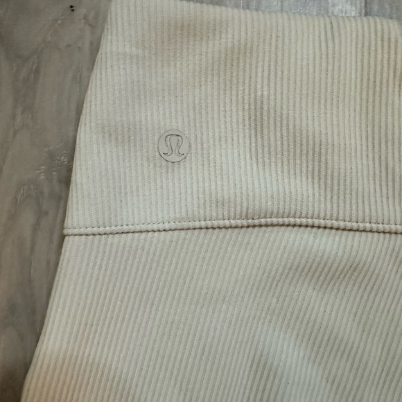 Lululemon Brushed Softstreme Ribbed Zip Flared Pant 32.5” – Bone | Size 6 | NWT - Picture 8 of 11